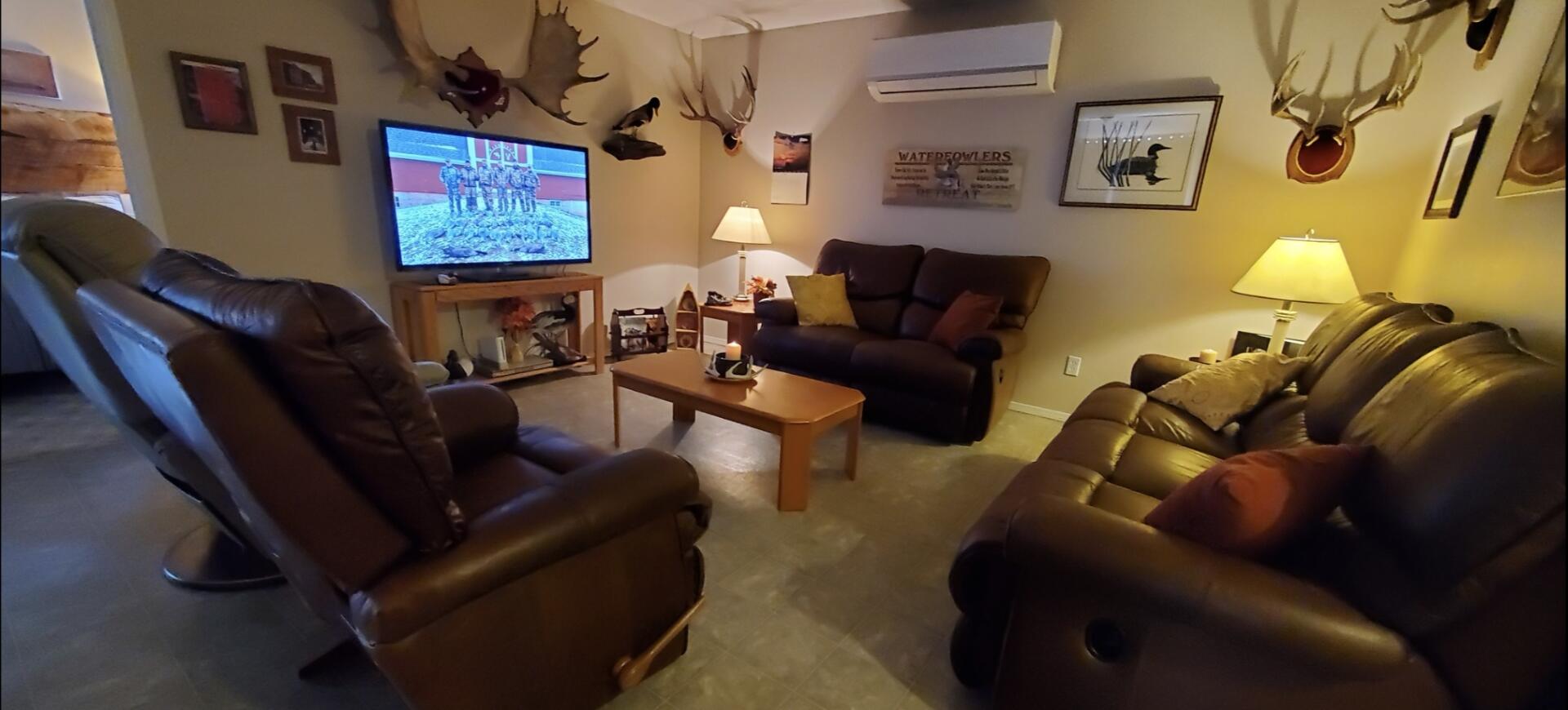 Reclining Leather - Relax &amp; Unwind!